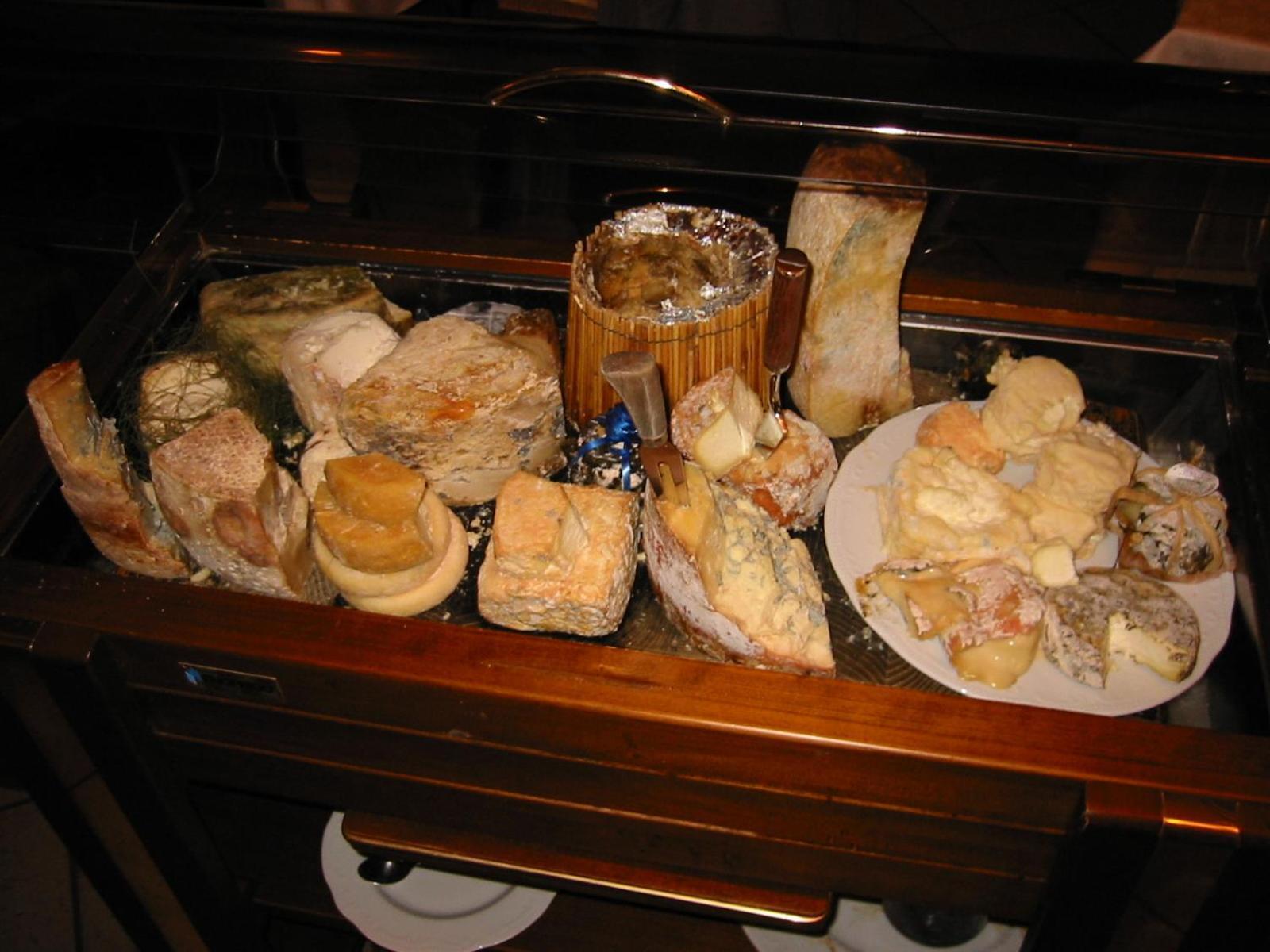 Ristorante Albergo 'L Bunet Cortemilia Luaran gambar