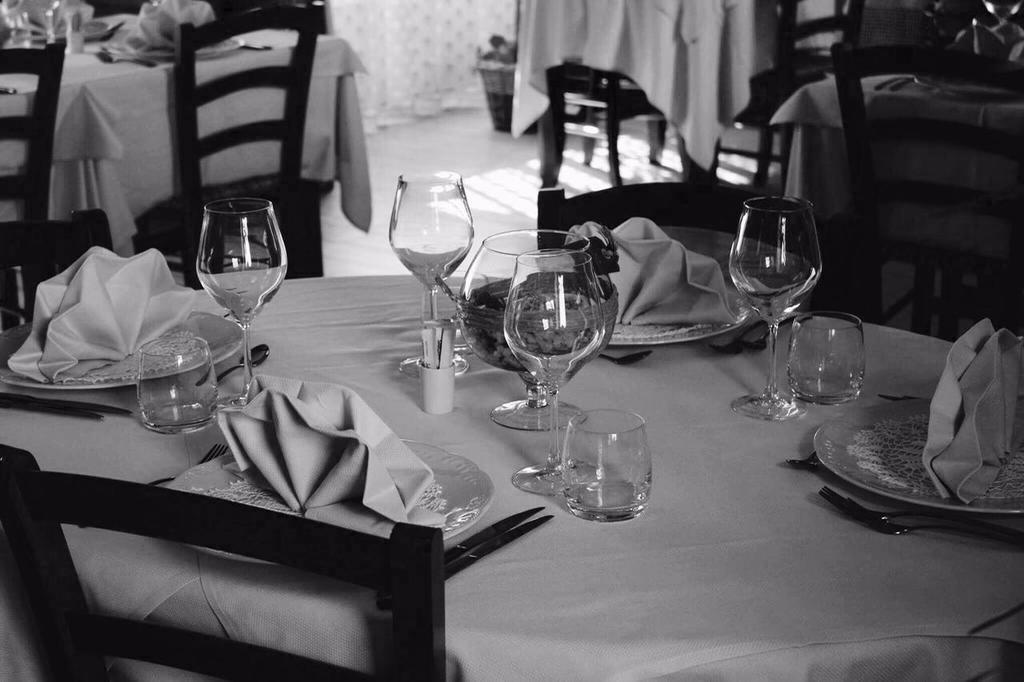 Ristorante Albergo 'L Bunet Cortemilia Luaran gambar